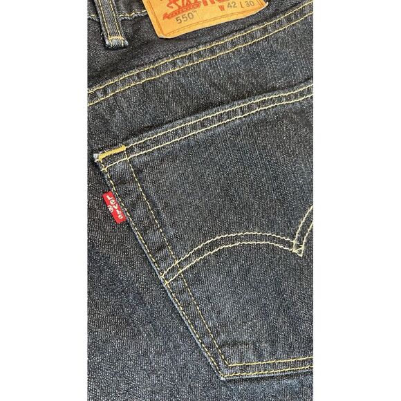 Levis 550 Jeans Mens Size‎ 42 x 30 Dark Wash Straight Cut - Picture 1 of 8